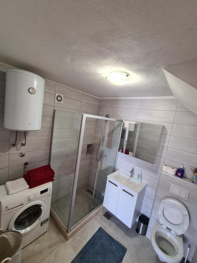 Apartman Senka Rogotin Apartment Bagian luar foto
