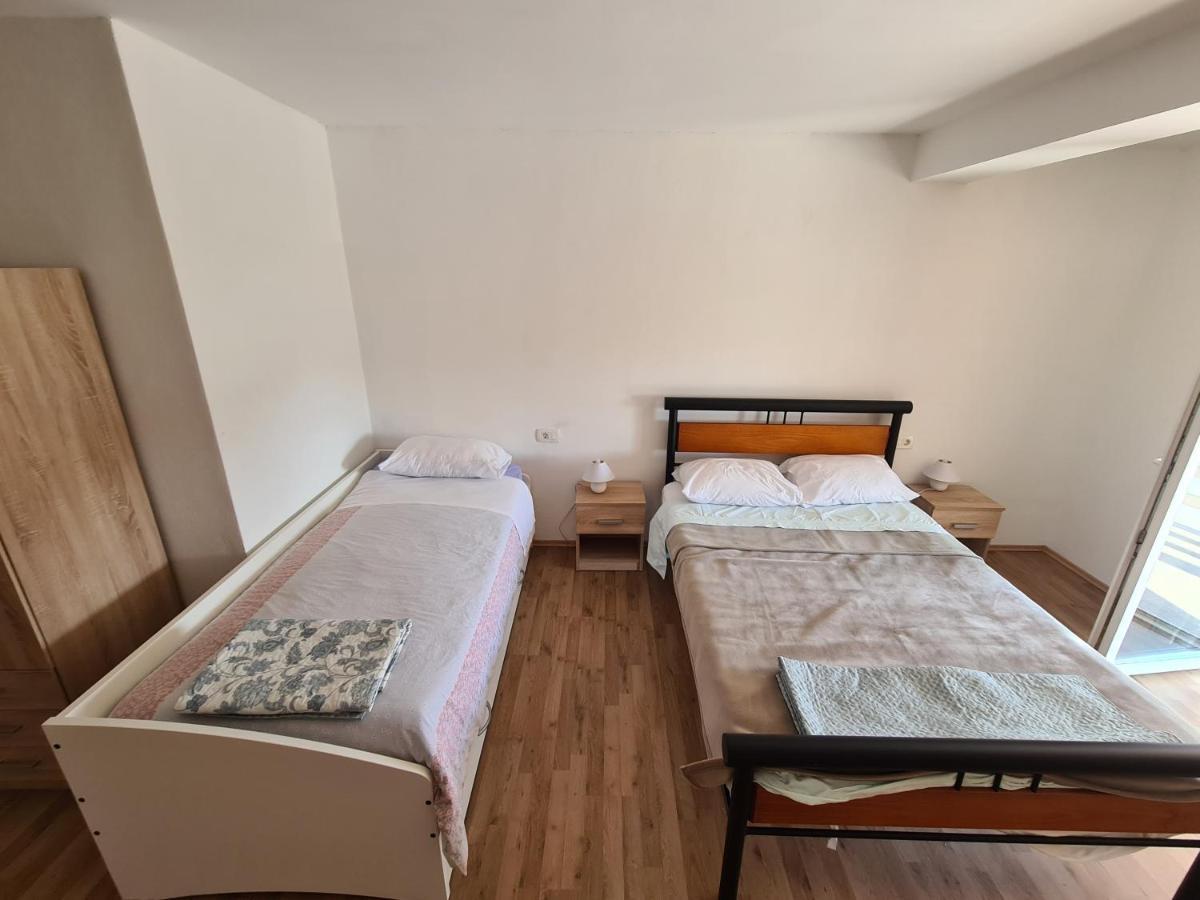 Apartman Senka Rogotin Apartment Bagian luar foto